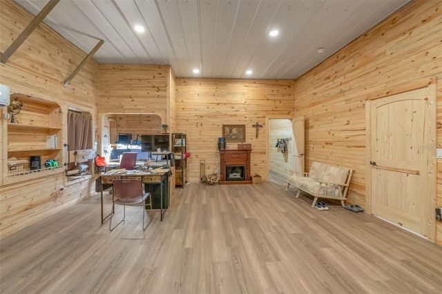 2102 OLD POLK CITY ROAD, Lakeland, FL 33809