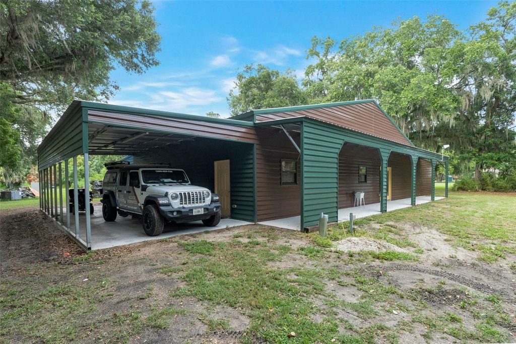 Image 1 of property listing at 2102 OLD POLK CITY ROAD, Lakeland, FL 33809