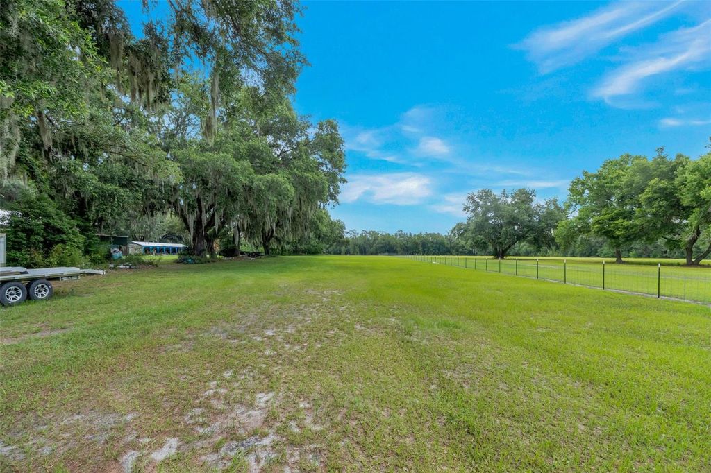 Image 31 of property listing at 2102 OLD POLK CITY ROAD, Lakeland, FL 33809