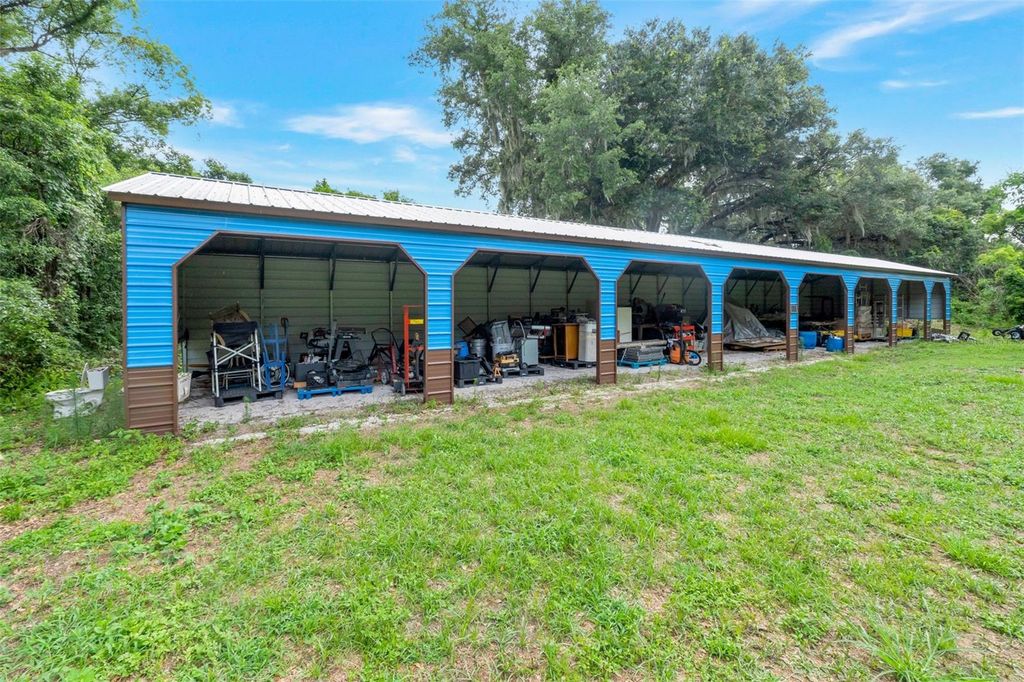 Image 32 of property listing at 2102 OLD POLK CITY ROAD, Lakeland, FL 33809