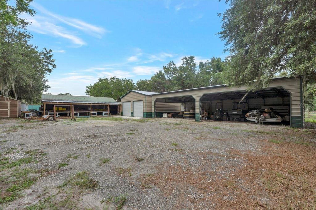 Image 37 of property listing at 2102 OLD POLK CITY ROAD, Lakeland, FL 33809