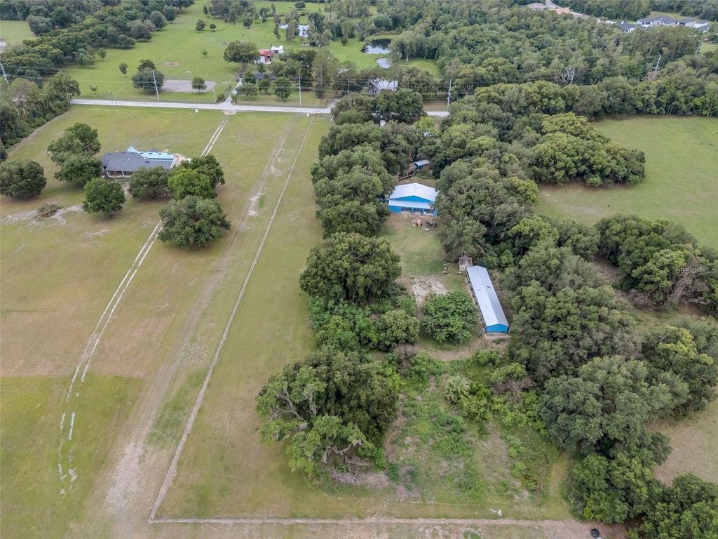 Image 45 of property listing at 2102 OLD POLK CITY ROAD, Lakeland, FL 33809