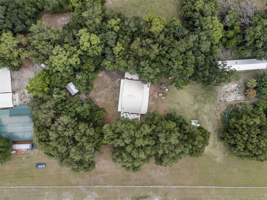 Image 50 of property listing at 2102 OLD POLK CITY ROAD, Lakeland, FL 33809