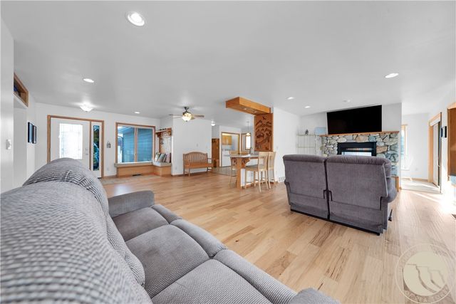 1007 Lazy M Street, Red Lodge, MT 59068