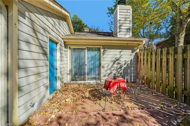 2739 Cottage Place, Greensboro, NC 27455