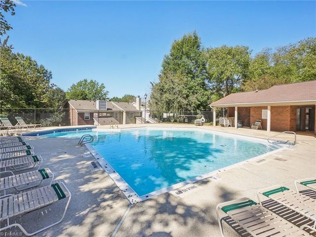 2739 Cottage Place, Greensboro, NC 27455