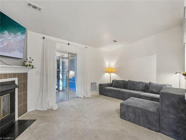 2739 Cottage Place, Greensboro, NC 27455