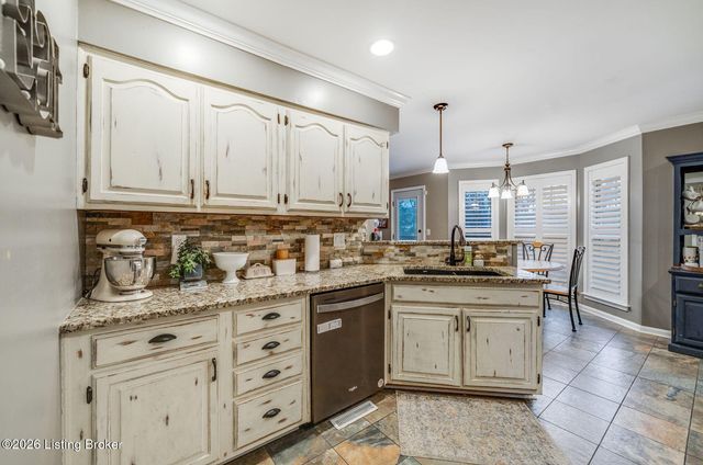 1939 Lakewood Dr, Elizabethtown, KY 42701