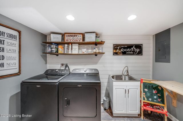 1939 Lakewood Dr, Elizabethtown, KY 42701