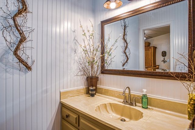 67 Tomino Way, Hot Springs Village, AR 71909