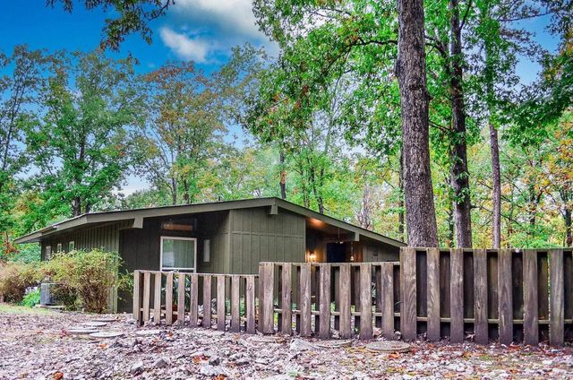 67 Tomino Way, Hot Springs Village, AR 71909