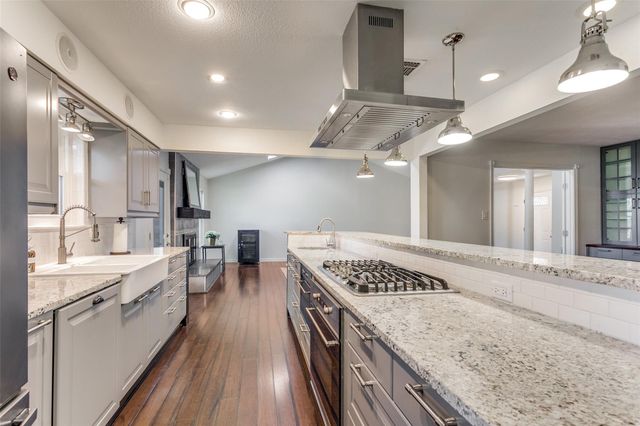 948 Spring Hills Drive, New Braunfels, TX 78130