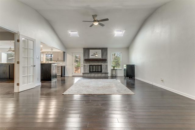 948 Spring Hills Drive, New Braunfels, TX 78130