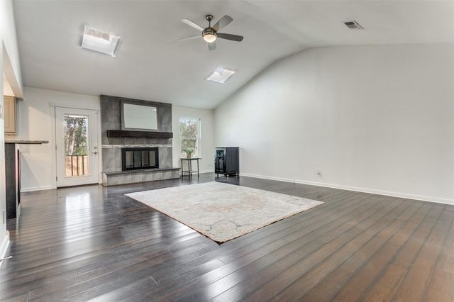 948 Spring Hills Drive, New Braunfels, TX 78130