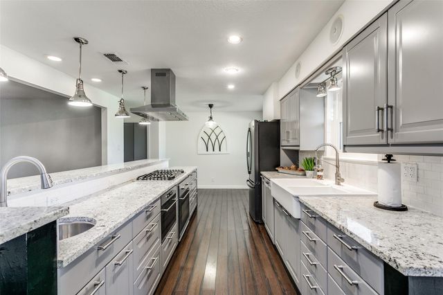 948 Spring Hills Drive, New Braunfels, TX 78130