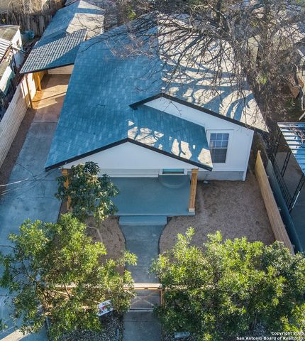 1046 Lombrano St, San Antonio, TX 78207