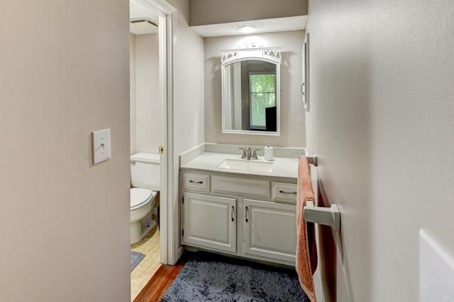 5225 NW 82nd Terrace, Kansas City, MO 64151