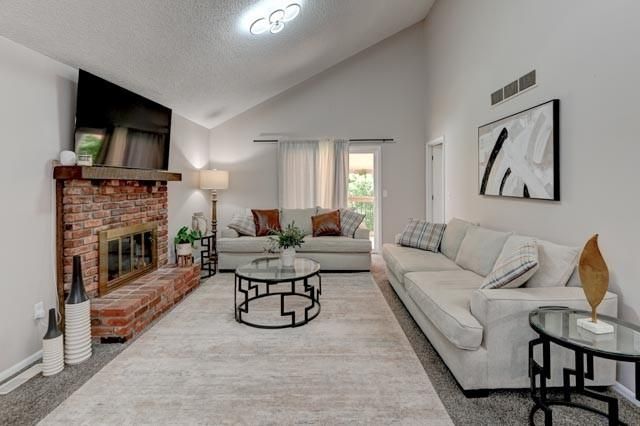 5225 NW 82nd Terrace, Kansas City, MO 64151