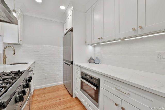 20 Chestnut Street 3, Rye, NY 10580