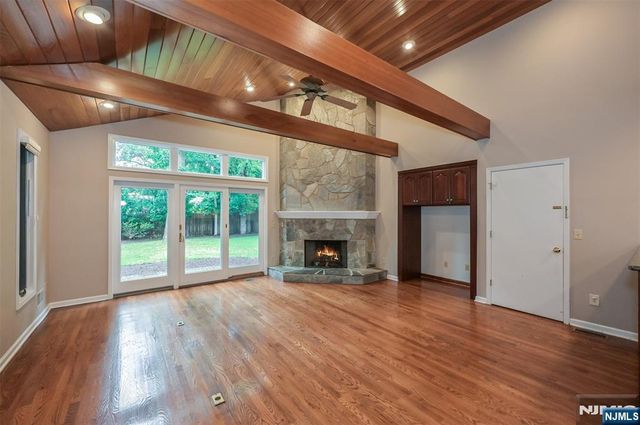 135 Elmwood Avenue, Ho-ho-kus, NJ 07423