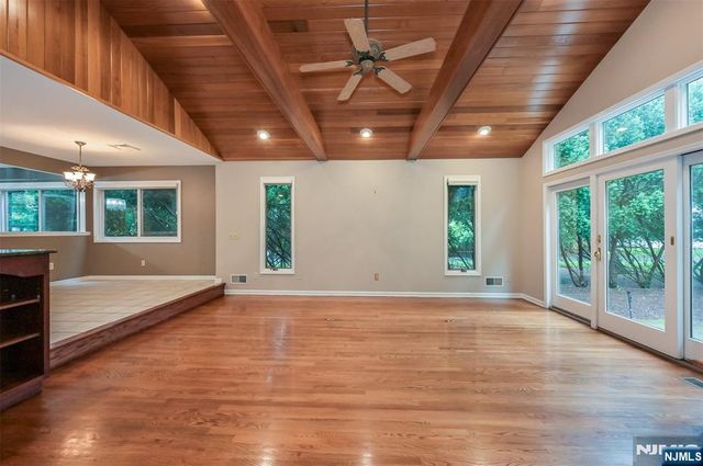 135 Elmwood Avenue, Ho-ho-kus, NJ 07423