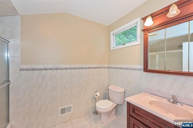 135 Elmwood Avenue, Ho-ho-kus, NJ 07423