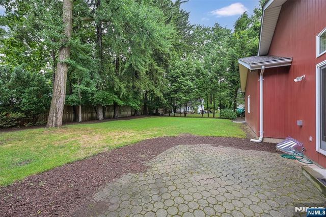 135 Elmwood Avenue, Ho-ho-kus, NJ 07423