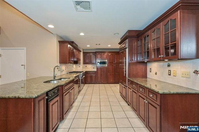 135 Elmwood Avenue, Ho-ho-kus, NJ 07423