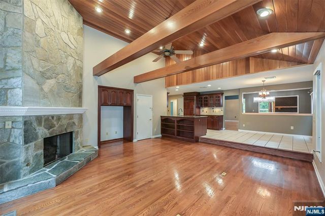 135 Elmwood Avenue, Ho-ho-kus, NJ 07423