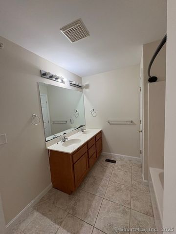 136 Meridian Street 102, Groton, CT 06340