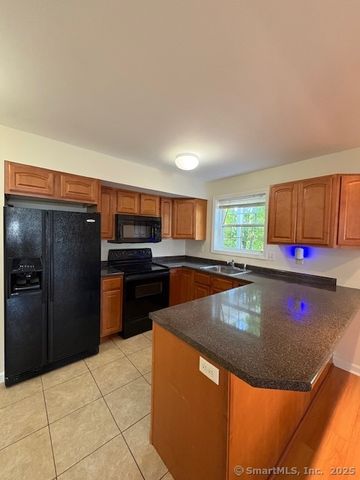 136 Meridian Street 102, Groton, CT 06340