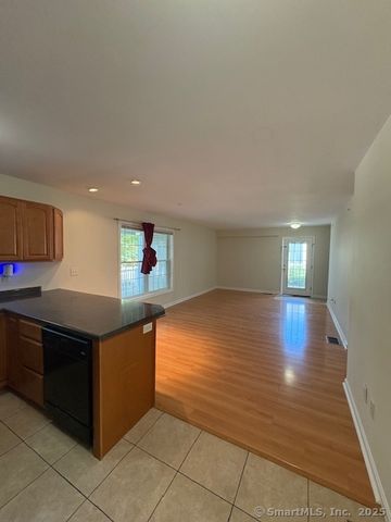 136 Meridian Street 102, Groton, CT 06340