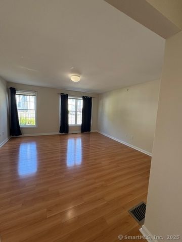 136 Meridian Street 102, Groton, CT 06340