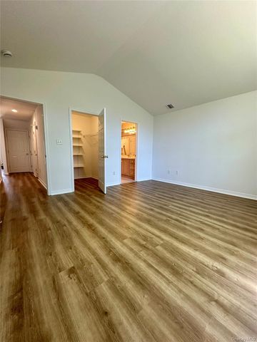 1403 Pebble Beach Path, Riverhead, NY 11901