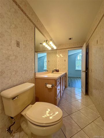 1403 Pebble Beach Path, Riverhead, NY 11901