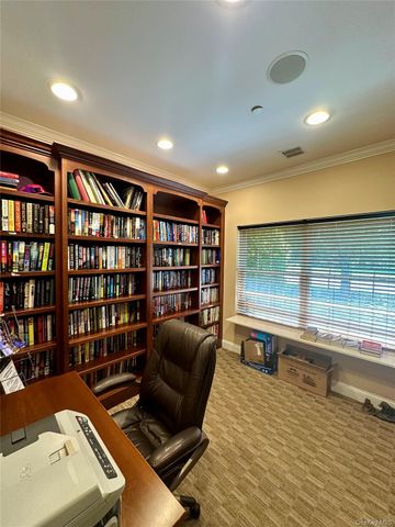 1403 Pebble Beach Path, Riverhead, NY 11901