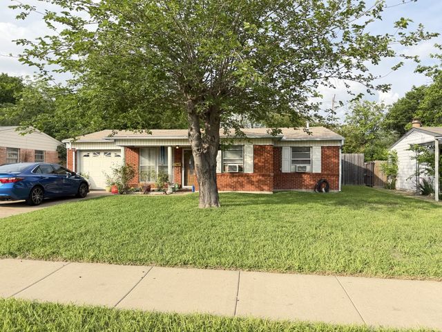 4736 Harper Drive, Mesquite, TX 75150