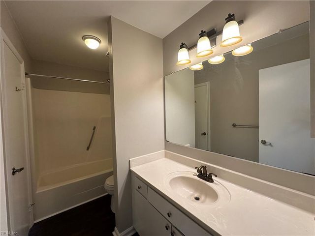 4809 Cliffony DR, Virginia Beach, VA 23464
