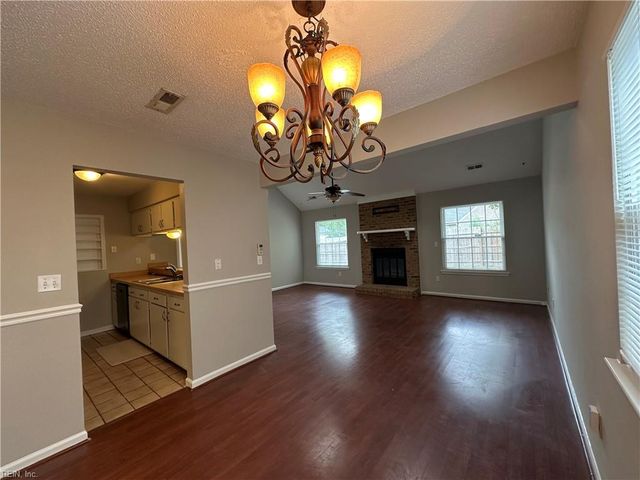 4809 Cliffony DR, Virginia Beach, VA 23464