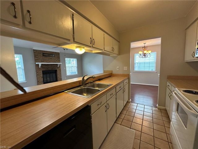 4809 Cliffony DR, Virginia Beach, VA 23464