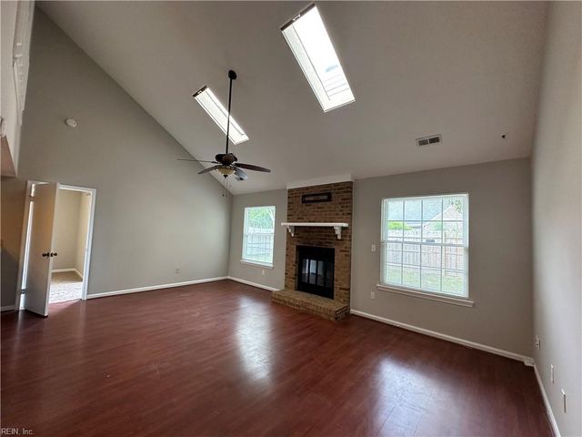 4809 Cliffony DR, Virginia Beach, VA 23464