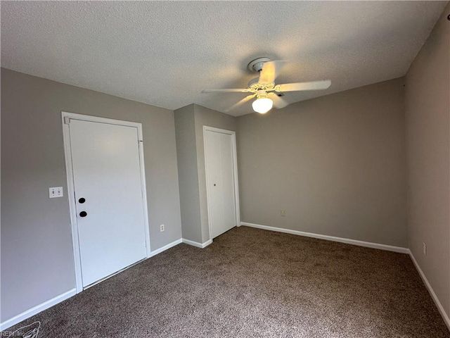 4809 Cliffony DR, Virginia Beach, VA 23464