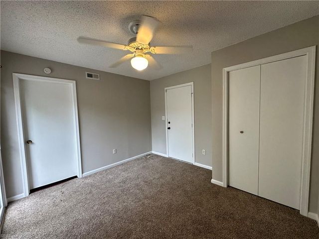 4809 Cliffony DR, Virginia Beach, VA 23464