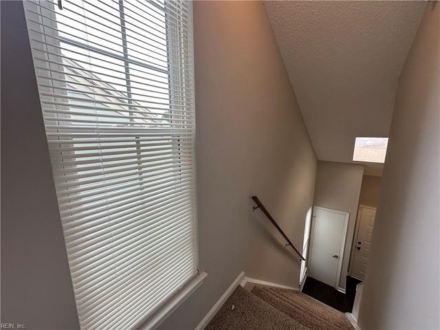 4809 Cliffony DR, Virginia Beach, VA 23464