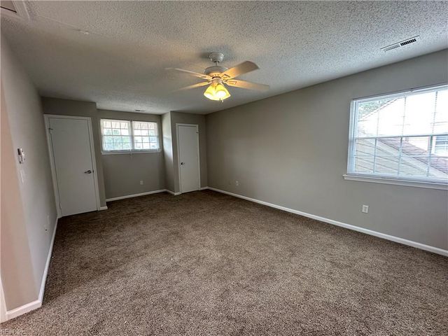 4809 Cliffony DR, Virginia Beach, VA 23464