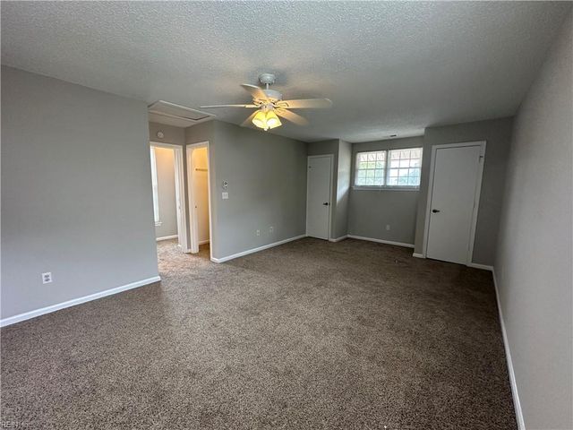 4809 Cliffony DR, Virginia Beach, VA 23464