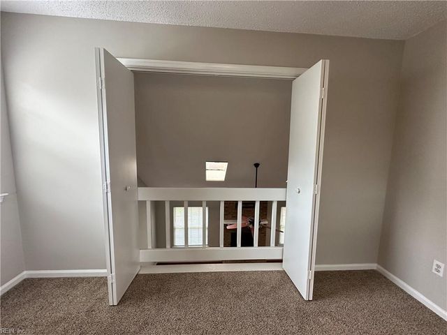 4809 Cliffony DR, Virginia Beach, VA 23464