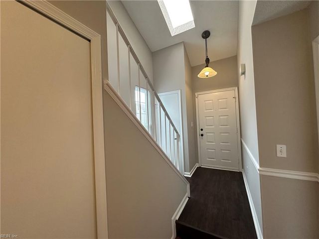 4809 Cliffony DR, Virginia Beach, VA 23464