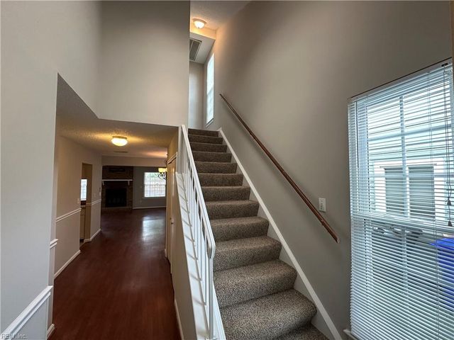 4809 Cliffony DR, Virginia Beach, VA 23464