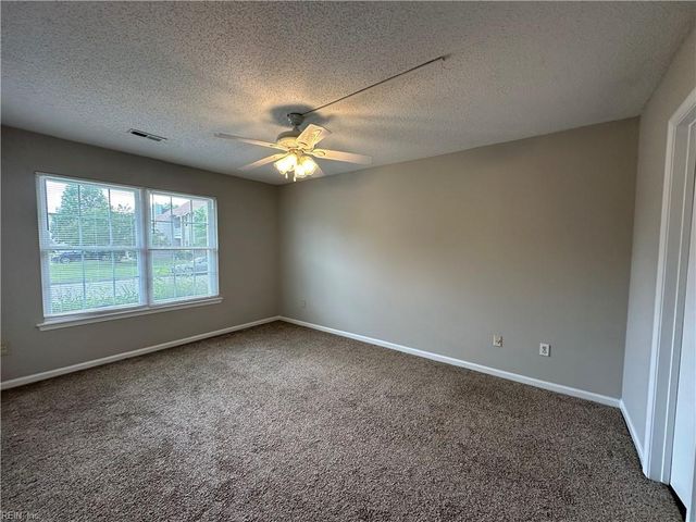 4809 Cliffony DR, Virginia Beach, VA 23464